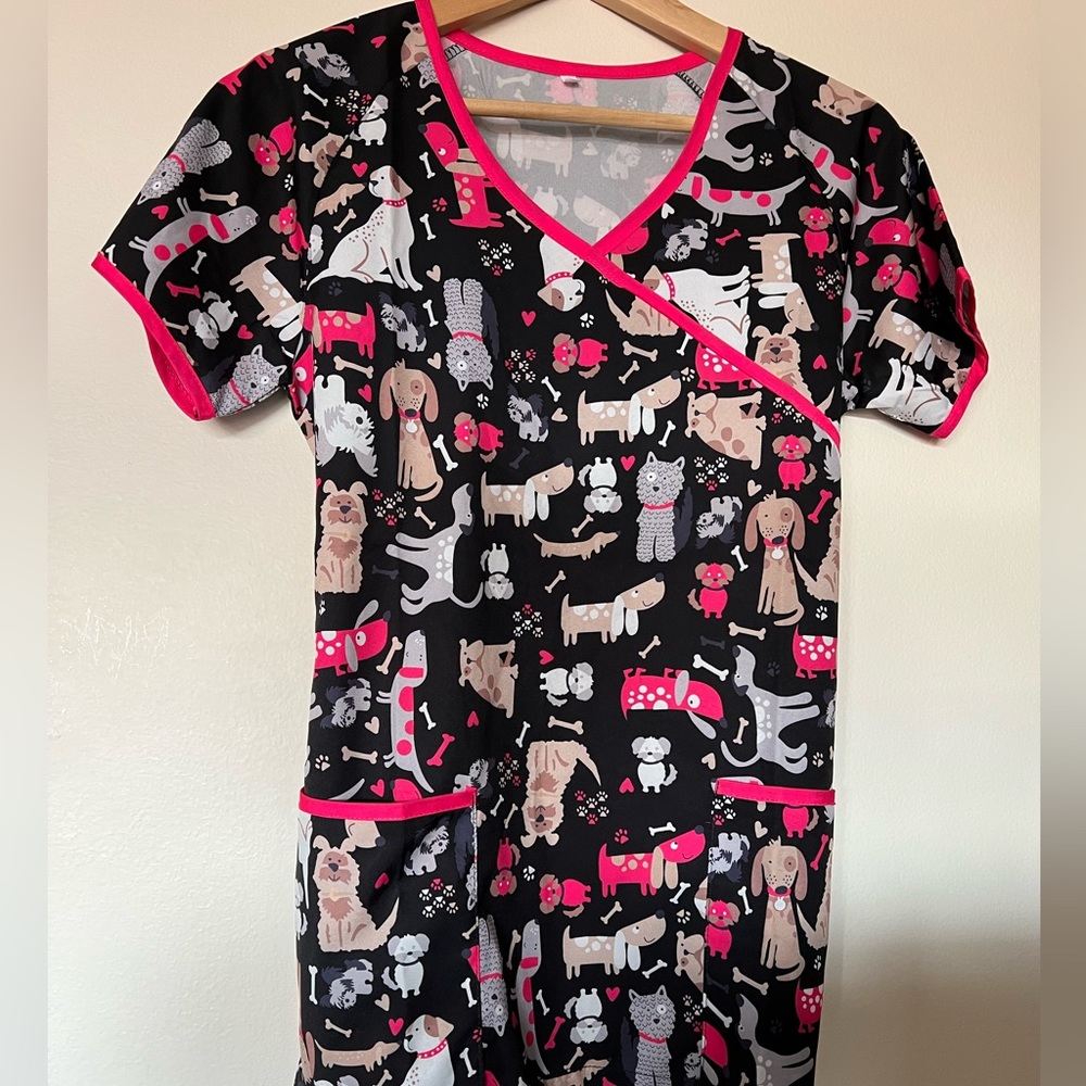 Dogs scrub top Small NEW